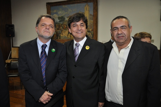 PRESIDENTE VENCESLAU ASSINA CONVÊNIO DE R$ 340 MIL