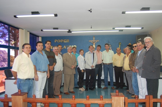 DEPUTADO VISITA LUTÉCIA 