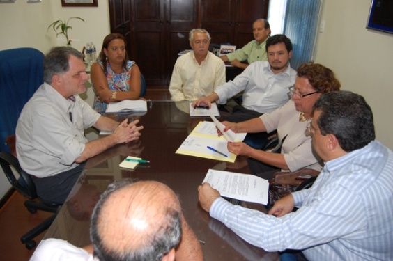 BRAGATO AUXILIA NO CREDENCIAMENTO DA SANTAS CASAS COM O  IAMSPE