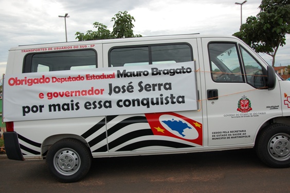 MARTINÓPOLIS AGRADECE BRAGATO POR AMBULÂNCIA