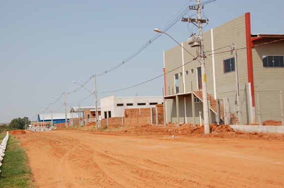 PAVIMENTAÇÃO DO DISTRITO INDUSTRIAL DE JUNQUEIRÓPOLIS