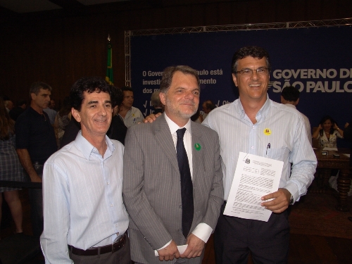 RECUPERAÇÃO DE VICINAIS EM OSCAR BRESSANE