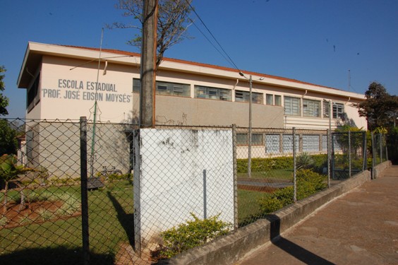 REFORMAS DE ESCOLAS DE IRAPURU
