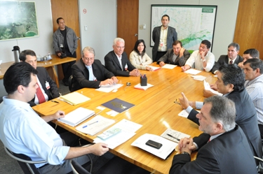Pedido de caminhão compactador de lixo na Secretaria do Meio Ambiente