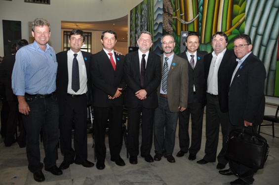 NOVO CENTRO COMUNITÁRIO PARA T.PAULISTA