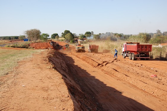 CONSTRUÇÃO DE VIAS MARGINAIS NA SP-563 EM TUPI PAULISTA