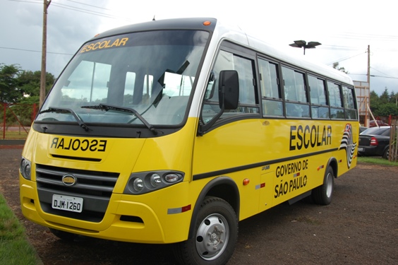 NOVO ÔNIBUS ESCOLAR