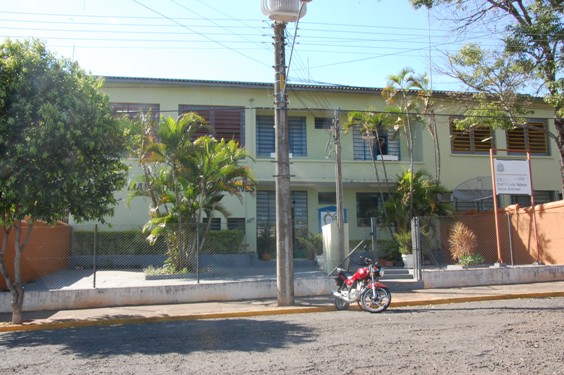REFORMA DE ESCOLAS EM PARAPUÃ