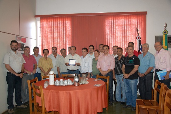 FLÓRIDA PAULISTA HOMENAGEIA MAURO BRAGATO