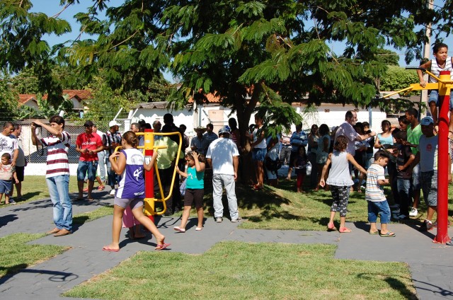 Junqueirópolis:  inauguração do centro comunitário