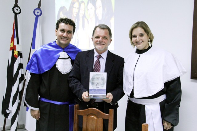 Primavera: patrono de formandos em Administração