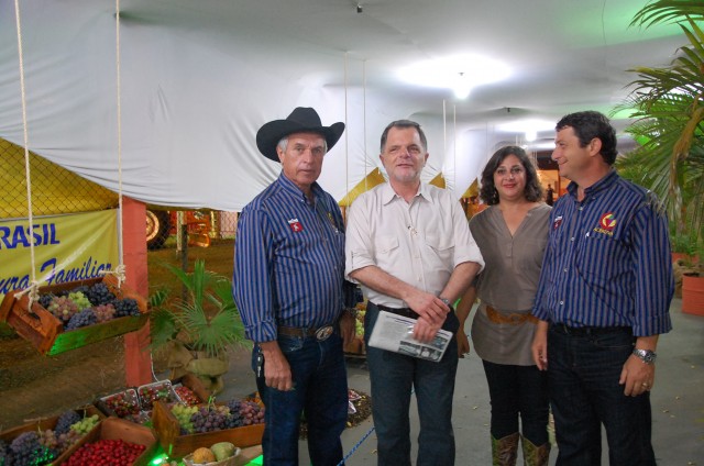 Visita à Aceruva em Junqueirópolis