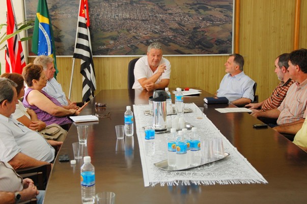 Deputado visita Adamantina e se re?ne com prefeito e lideran?as