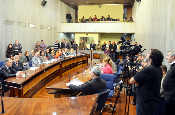 Valoriza??o das carreiras de investigadores e escriv?es da Pol?cia Civil