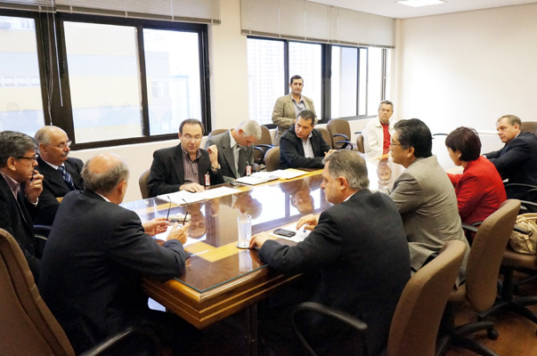 Deputado Bragato busca aux?lio para Santa Casa de Ourinhos