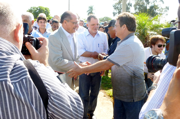 Reativa??o do Frigor?fico JBS em Presidente Epit?cio