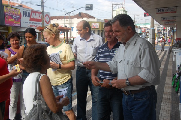 Visitas ao com?rcio com  Waltinho em Osvaldo Cruz