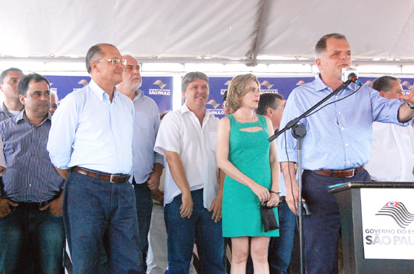 Bragato e Alckmin entregam 468 casas na regi?o de Presidente Prudente