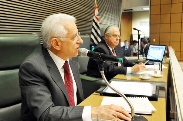 Assembleia aprova indica??o de Sidney Beraldo ao TCE
