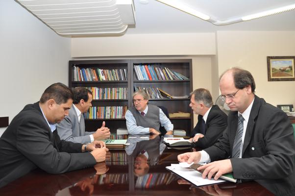 Deputado pede junto com Civap novos cursos para Unesp de Assis