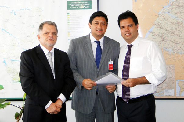 Prefeito de Assis refor?a pedido de licen?a para CTR da regi?o