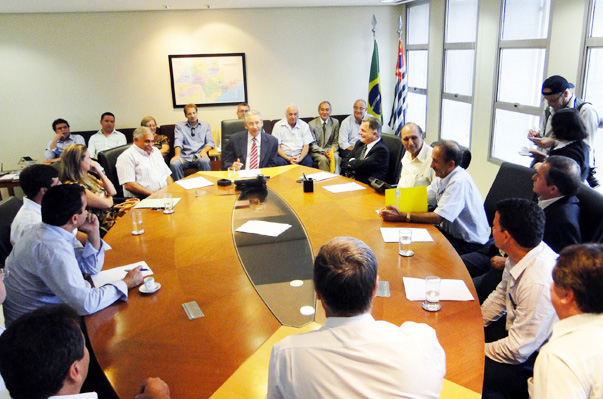 Bragato reivindica investimentos em habita??o para o Oeste Paulista