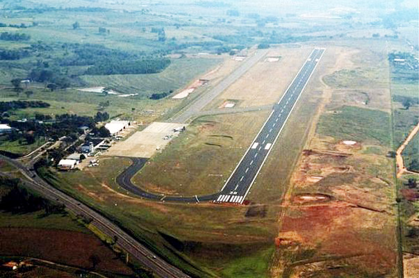 Equipamento para pousos e decolagens sem visibilidade no aeroporto de Prudente