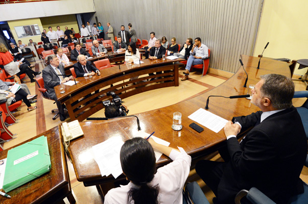 Deputado Bragato preside Comiss?o de Finan?as por mais dois anos