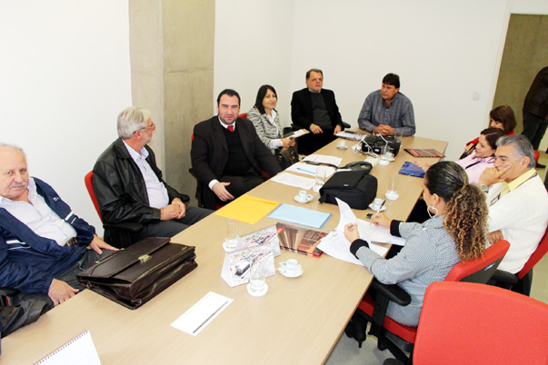 Deputado Bragato e prefeitos fazem solicita??es para Etecs e Fatec