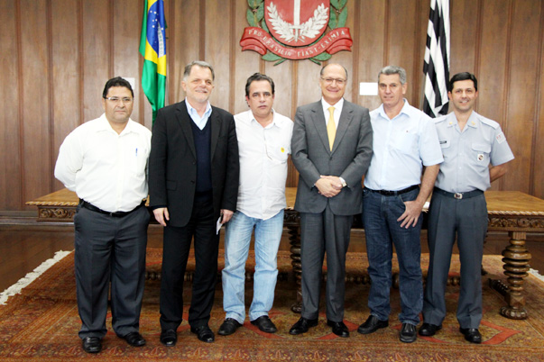 Governador Alckmin libera recursos para ponte em Caiu?