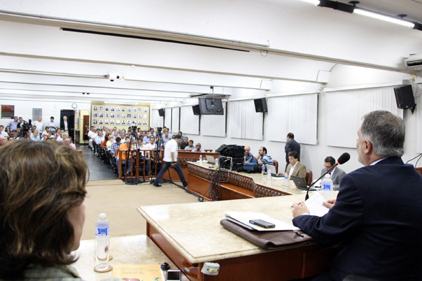 Deputado comanda primeira reuni?o sobre Or?amento 2014, em Assis