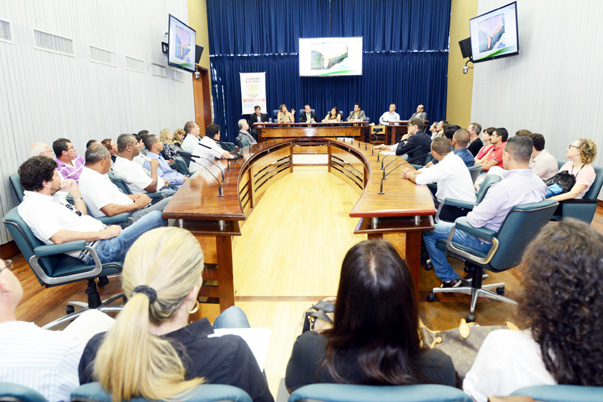 Frente pela regulariza??o fundi?ria debate cadastros territoriais