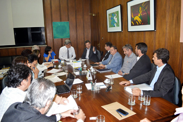 Deputado acompanha piscicultores em acordo para decreto de licen?a ambiental