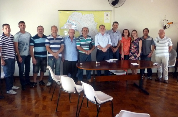 Bragato recebe Associa??o dos Ceramistas de Indiana e regi?o