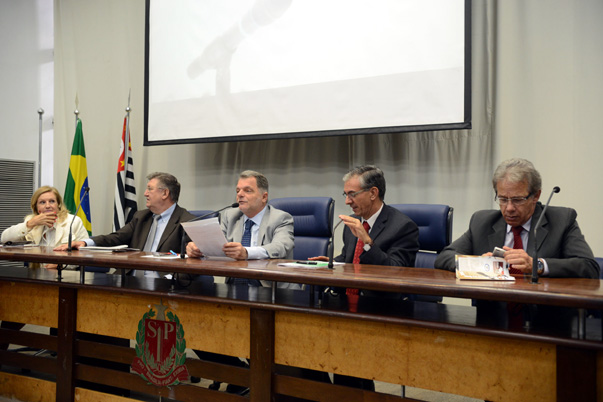 Or?amento do Estado para 2015 ? debatido na capital