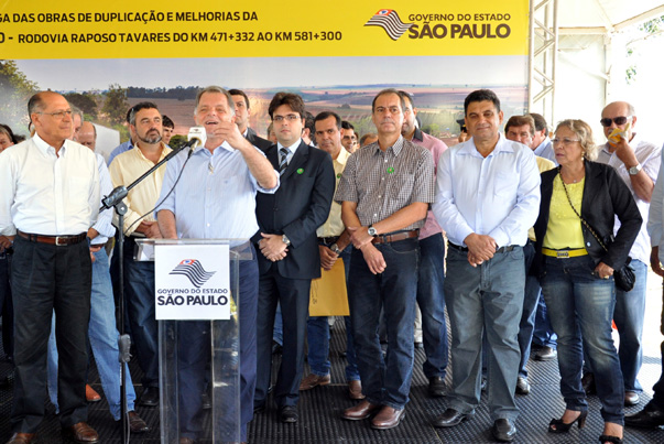 Em Regente Feij?, governador Alckmin entrega duplica??o da Raposo