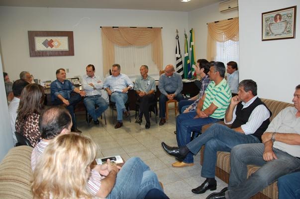 Bragato e Samuel Moreira visitam seis munic?pios do Oeste Paulista