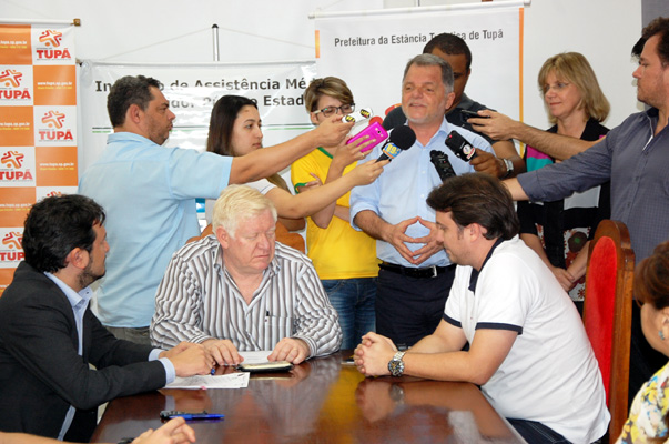 Bragato na implanta??o do escrit?rio do Iamspe em Tup?