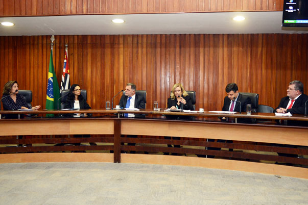 Mais representantes de empresas de venda de ingressos dep?em ? CPI