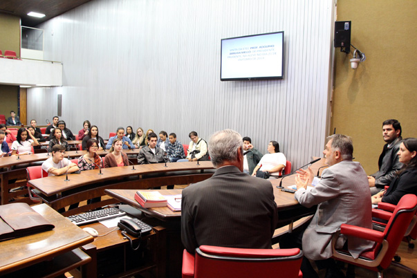 Deputado recebe alunos e professores de Etec de Presidente Prudente