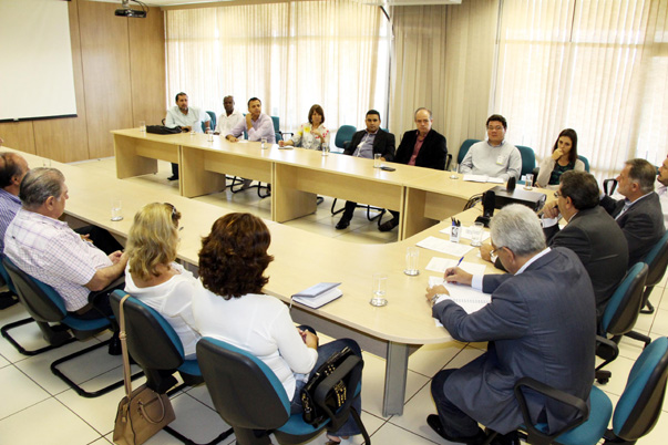 Oncologia da Santa Casa de Ourinhos poder? atender servidores estaduais