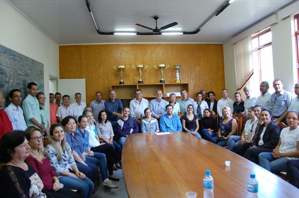 Encontro com prefeito e lideran?as de Junqueir?polis