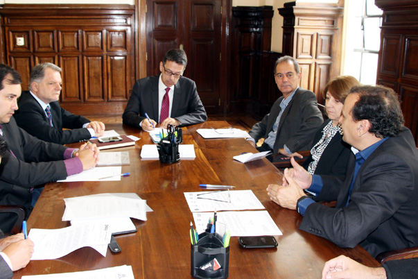 Deputado Bragato e prefeitos pedem investimento do Estado em cultura