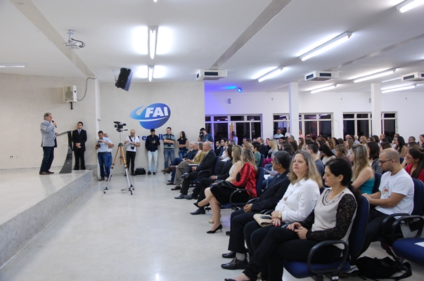 Aula inaugural do curso de Medicina em Adamantina
