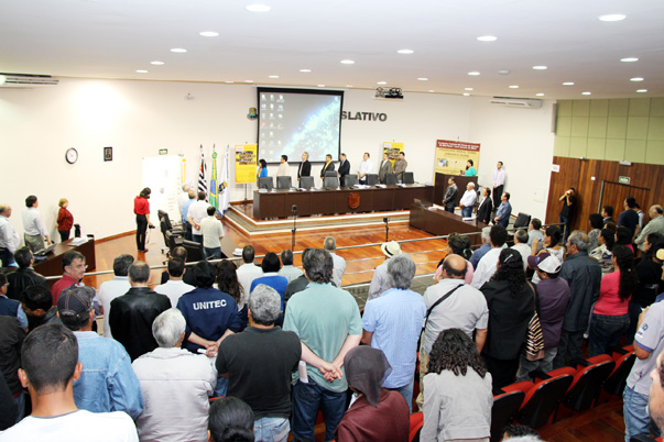 Debate sobre regulariza??o fundi?ria de propriedades da regi?o de Itapeva