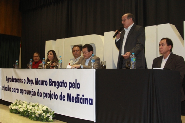 Homenagens em Dracena pela conquista do  curso de Medicina