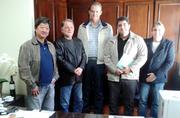 Deputado recebe visita de diretores da UEPP