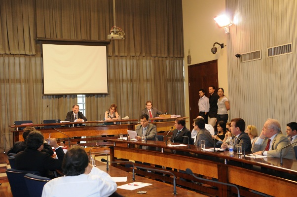 BRAGATO APRESENTA AO FUTURO SECRET?RIO DA CASA CIVIL LEVANTAMENTO DAS EMENDAS AO OR?AMENTO
