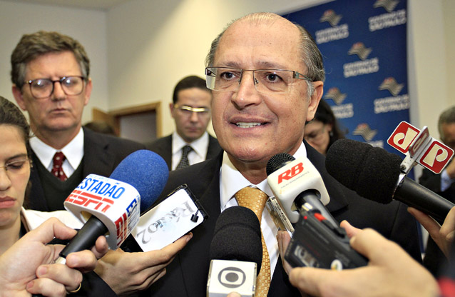 Governo Alckmin prop?e reajuste de at? 40% para servidores da Sa?de