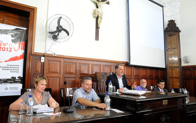 S?o Carlos e Regi?o Central debatem Or?amento 2012